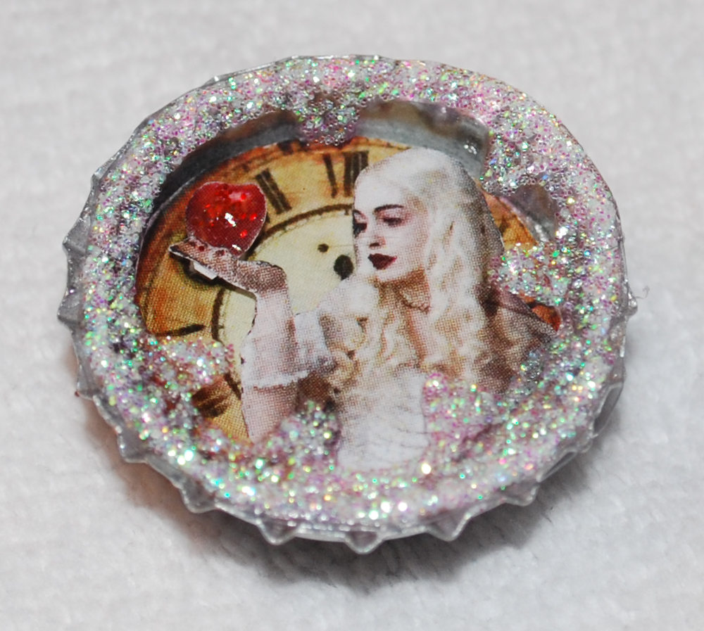 Alice in Wonderland White Queen Magnets