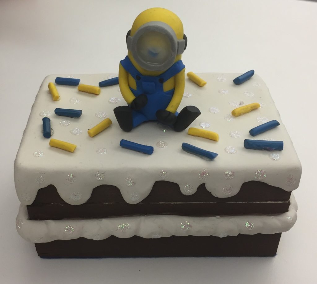 Minion Cake Box