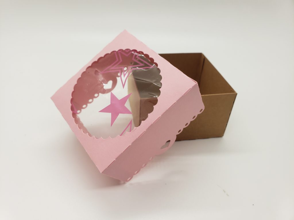 Decorative Heart Edges Box with Scalloped Window SVG